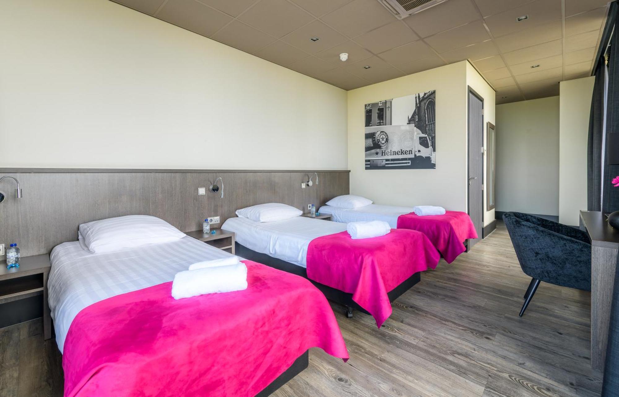 Bas World Hotel Veghel Exterior foto