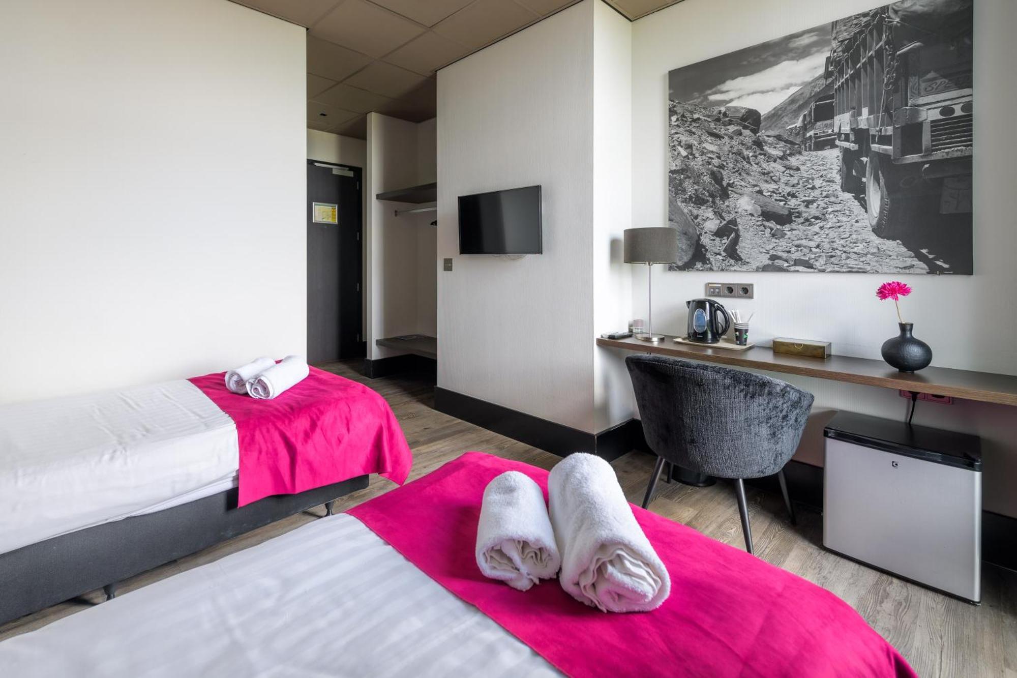 Bas World Hotel Veghel Exterior foto